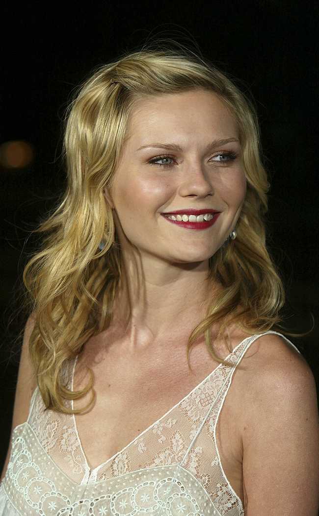 A_Jealous_Ghost_Kirsten_Dunst_2.jpg